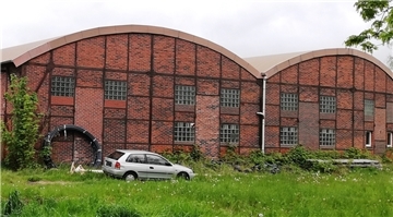 Die Rundbogenhalle des Bauhofs musste im vergangenen Jahr aufgrund von Einsturzgefährdung umgehend geschlossen werden. Ihr droht nun der Abriss.