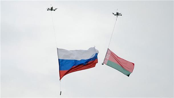 Die russische Armee kooperiert eng mit den Streitkräften von Belarus. 