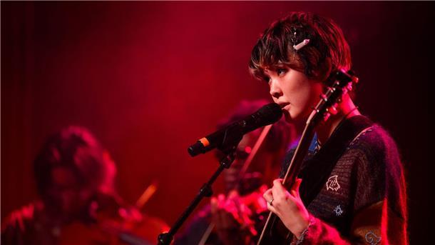 Überraschungen und Talente: Reeperbahn-Festival ist zu Ende Die Sängerin Mei Semones und ihre Band haben die Jury des Reeperbahn-Festivals in ihren Bann gezogen.