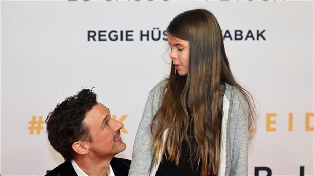 Die Schauspieler Florian David Fitz und Laurì zeigen sich bei der Premiere des Films „Oskars Kleid“ in der Astor Filmlounge im ARRI.