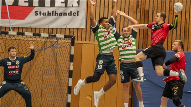 Die Schiffdorfer Abwehr wird auch beim Drittligaabsteiger VfL Fredenbeck gefordert sein.