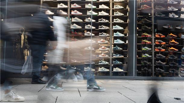 Kunden haben „weniger Lust auf den Schuhkauf“ Die Schuhhändler in Deutschland haben 2024 weniger Geschäft gemacht. (Archivbild)