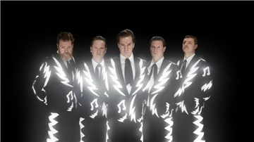 Die schwedische Band The Hives meldet sich zurück.