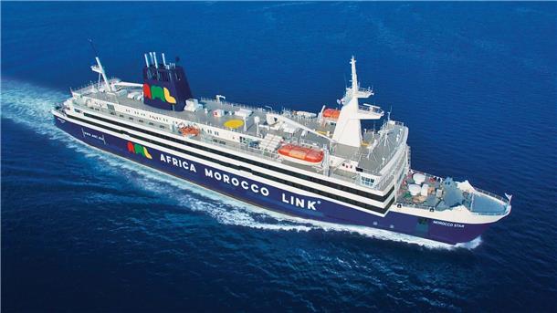 Luftaufnahme der "Morocco Star" auf See