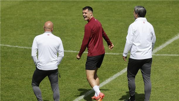 Schweiz mit Xhaka gegen England - Yakin: „Er wird spielen“ Die Schweiz kann im EM-Viertelfinale gegen England auf Kapitän Xhaka bauen.