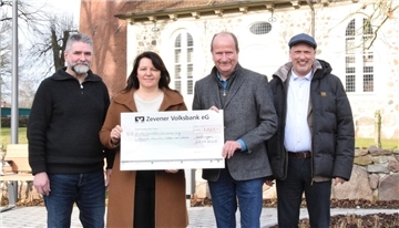 Spendenübergabe in Selsingen. 