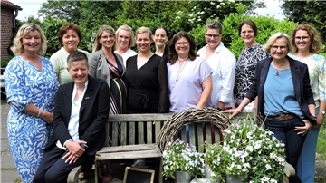 Die Selsinger Landfrauen Silke Kriete (von links), Sabine Hoffmann, Tanja Augustin, Rebecka Müller, Heidi Schnackenberg, Dana Adams, Monika Bornemann, Catalina Sawatzki, Katja Bredehöft, Anja Bredehöft, Christina Bark und Susanne Detjen haben ein abwechslungsreiches Jahresprogramm 2025 zusammengestellt.