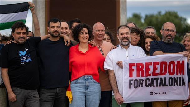 Die Separatisten fordern „Freiheit für Katalonien“
