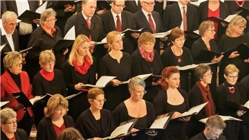 Die Sittenser Kantorei gibt gemeinsam mit Martha Behrens, Bettina Moosdorf und Christina Behrens ein Konzert in der St.-Dionysius-Kirche