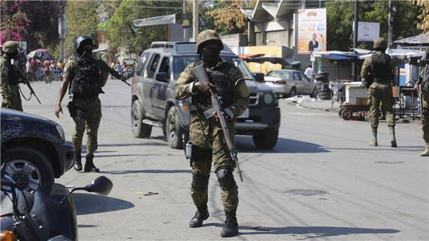 Chaos in Haiti - Deutscher Botschafter reist aus Die Situation in Haiti bleibt weiter angespannt.