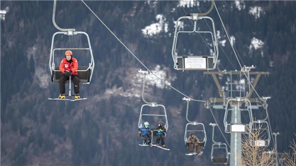 Die Skigebiete haben mit höheren Temperaturen und weniger Schnee zu kämpfen.
