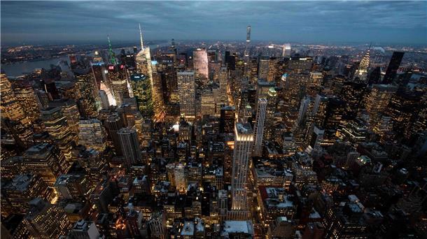 Die Skyline von Manhattan mit ihren vielen Bürotürmen. Ein ungewöhnlich starkes Erdbeben und mehrere Nachbeben hatten erschüttert.