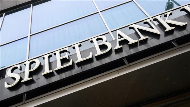 Spielbanken Niedersachsen unterliegen in Streit um Lizenz Die SNG, die bisher alle zehn Spielkasinos im Land betreibt, war bei der Neuausschreibung im November 2023 unterlegen.