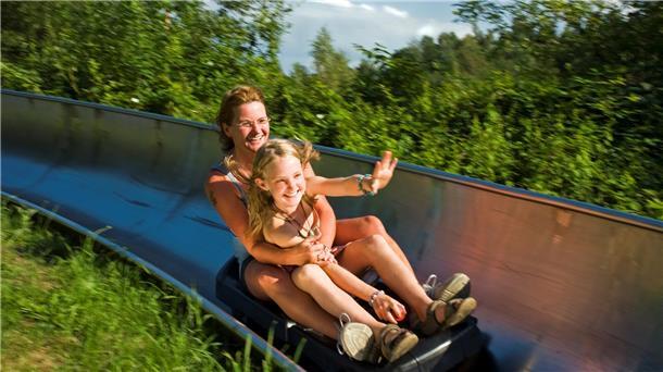 Spielpark Wingst startet mit großer Ostereiersuche in die Saison Die Sommerrodelbahn ist immer ein Hit in der Wingst.