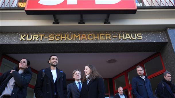SPD will in Hamburg mit Grünen über Koalition verhandeln Die SPD will in Hamburg mit den Grünen über eine Koalition verhandeln (Archivbild).