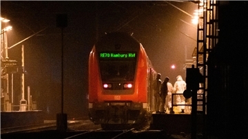 Die Spurensicherung am Bahnhof Brokstedt nach dem tödlichen Messerangriff am 25. Januar.