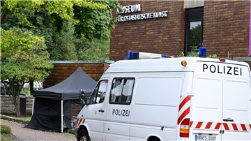 Die Spurensicherung der Polizei am Museum für Ostasiatische Kunst in Köln.