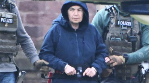 Verteidigung: Frühere RAF-Terroristin Klette angeklagt Die Staatsanwaltschaft Verden hat Anklage gegen die frühere RAF-Terroristin Daniela Klette erhoben.