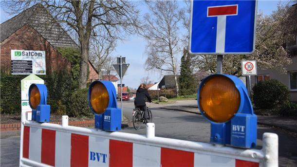 Eine Sperrung vor der Alten Straße in Selsingen.