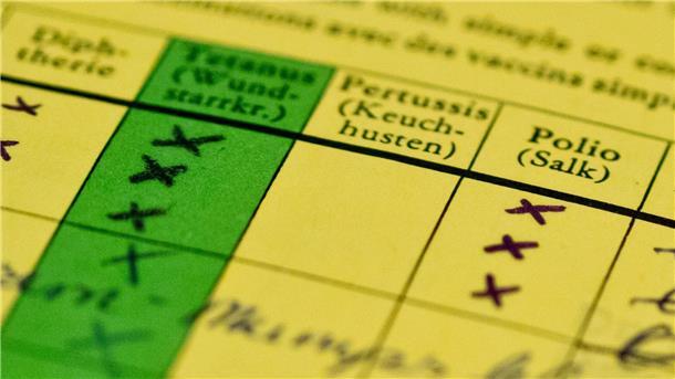 Polio in Deutschland – womöglich bereits Ansteckungsketten? Die Stiko empfiehlt drei Impfungen zur Grundimmunisierung von Säuglingen sowie eine Auffrischungsimpfung (Archivbild).