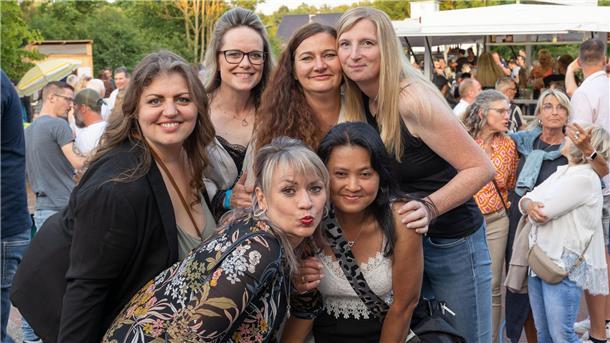 Auch diese Frauen waren vor Ort