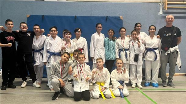 Die Talente der Karateschule Nippon lieferten beim Starter-Cup starke Leistungen ab