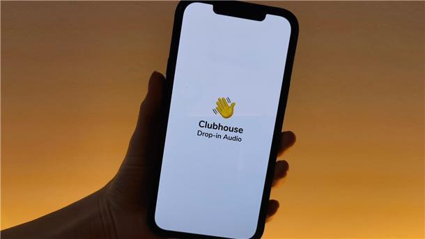 Clubhouse entlässt mehr als die Hälfte der Mitarbeiter Die Talk-App Clubhouse erschien im März 2020.