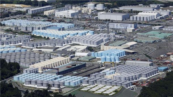 Fukushima-Kühlwasser: Spannungen zwischen Japan und China Die Tanks mit dem Kühlwasser auf dem Gelände der japanischen Atomruine Fukushima.