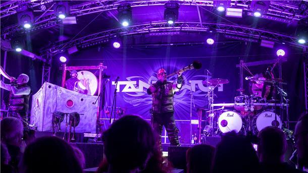 (Mit großer Bildergalerie) Harte Riffs und heiße Stimmung beim Rock House Festival (Mit großer Bildergalerie) Harte Riffs und heiße Stimmung beim Rock House Festival