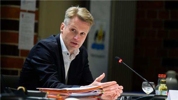 Die Tarifeinigung stellt die Städte laut NST-Geschäftsführer Jan Arning vor große finanzielle Herausforderungen. (Archivbild)