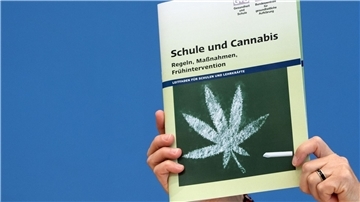 „Die Teillegalisierung vermittelt ein falsches Signal der Harmlosigkeit des Cannabis-Konsums“, sagt Stefan Düll.