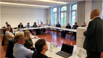 Vernetzung und Kommunikation im Krisenfall Die Teilnehmenden der verschiedenen Projektpartner trafen sich zum Vernetzen und zum Austausch.