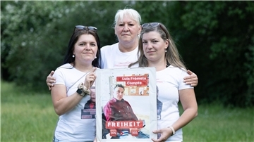 Die Töchter sowie die Ehefrau des inhaftierten Deutsch-Kubaners Luis  Frómeta Compte.