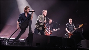 Die Toten Hosen haben am 24. Februar ein Benefizkonzert für die Erdbebenopfer gegeben.