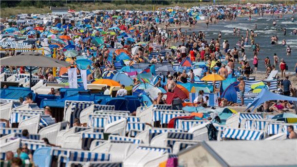 Tourismuswirtschaft blickt sorgenvoll auf Geschäftslage Die Tourismuswirtschaft im Norden blickt laut einer Umfrage sorgenvoll auf die aktuelle Lage. (Archivbild)