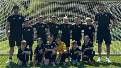 Die U10-Fußballer der Küstenauswahl waren bei einem sehr gut besetzten Turnier in Hessen am Ball. 