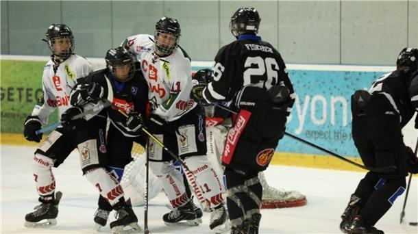 Die U20 des REV Bremerhaven holte zwei Siege bei den Crocodiles im FTV HH.