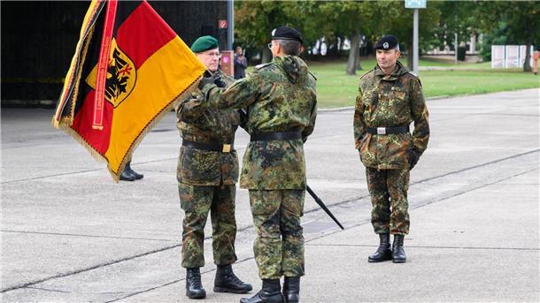 Die Übergabe des Landeskommandos erfolgte bei einem feierlichen Appell. 