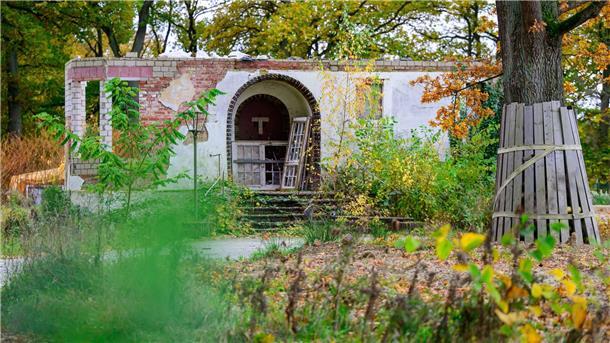 Die Überreste der ehemaligen Möllering-Villa stehen auf einem Grundstück.
