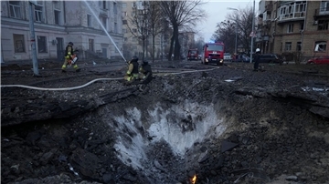 Die ukrainische Hauptstadt Kiew ist in der Nacht in mehreren Wellen mit Raketen angegriffen worden.