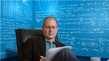 Die undatierte Aufnahme zeigt Christian Hesse, Mathematiker am Institut für Stochastik und Anwendungen Fakultät Mathematik und Physik Universität Stuttgart.