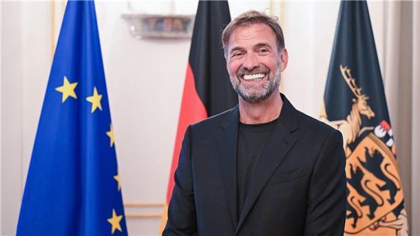 Pressestimmen zur Unterschrift von Jürgen Klopp bei Red Bull Die Unterschrift von Jürgen Klopp bei Red Bull sorgt für enormes Medieninteresse.