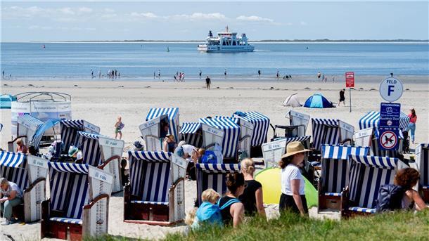 Startklar für die Ferien - Wo es noch freie Unterkünfte gibt Die Urlaubsregionen in Niedersachsen sehen weiterhin den Trend, dass Gäste Urlaube kurzfristig buchen. (Archivbild)