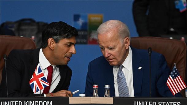 Die USA und Großbritannien haben mit Unterstützung weiterer Verbündeter Stellungen der Huthi-Rebellen im Jemen angegriffen - „erfolgreich“, wie es aus Washington heißt.