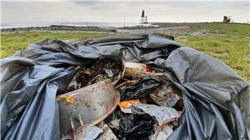 Die Vermüllung der Meere macht auch vor der Nordsee und den gepflegten Küstenorten im Cuxland nicht halt.