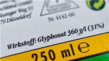 Die Verpackung eines Unkrautvernichtungsmittel, das den Wirkstoff Glyphosat enthält.