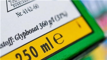 Die Verpackung eines Unkrautvernichtungsmittels, das den Wirkstoff Glyphosat enthält.