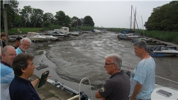 Verschlickung im Hafen von Absersiel.
