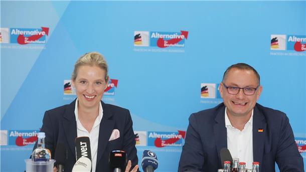 AfD legt Papier für „AfD-geführte Bundesregierung“ vor Die Vorsitzendend er AfD Alice Weidel und Tino Chrupalla.
