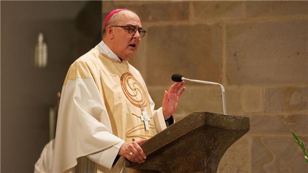Bischof Dominicus: Weihnachtsgeschichte auch heute wichtig Die Weihnachtsgeschichte der Bibel hat nach Ansicht des katholischen Bischofs von Osnabrück, Dominicus Meier, auch für Menschen heute eine wichtige Botschaft. (Archivbild)